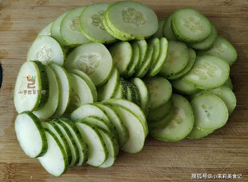 黄毛吃大瓜,一场视觉与味蕾的双重盛宴