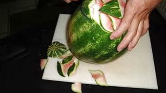 吃瓜比赛开场白,吃瓜比赛激情开场，瓜王争霸一触即发