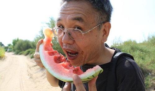 带你吃瓜奇葩事迹,那些令人捧腹的吃瓜奇闻轶事